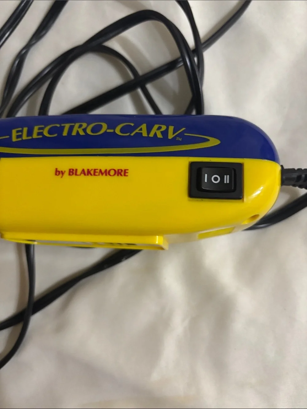 Electro-Carv Electric Carving Knife in Blue  Yellow thanksgiving holiday meat X